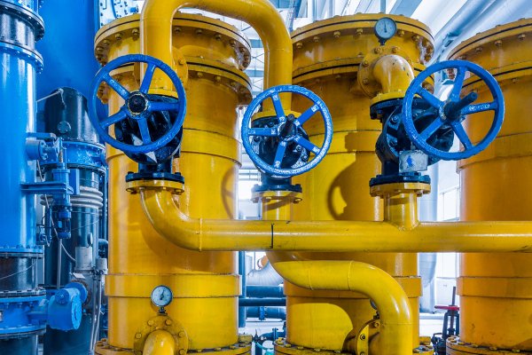 Endüstriyel vana ve boru sistemlerinde, PN ifadesi “Pressure Nominal” anlamına gelir ve ürünün dayanabileceği maksimum çalışma basıncını bar cinsinden belirtir. 